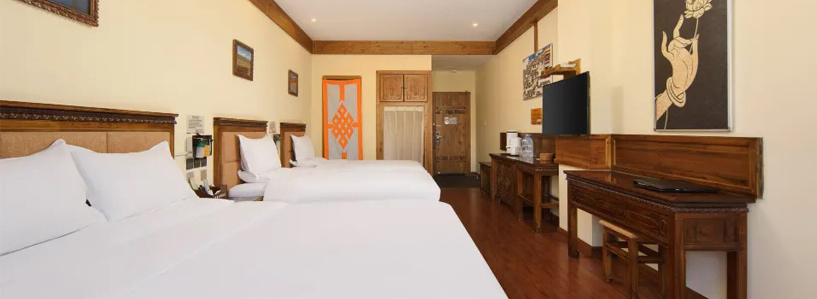 Diffuse Oxygen Manor Triple Room
